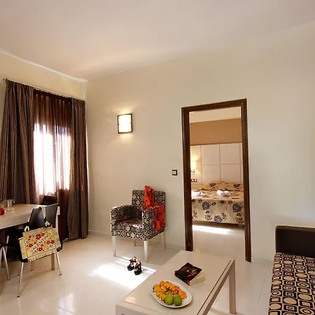 Theros Aparthotel Tavronitis
