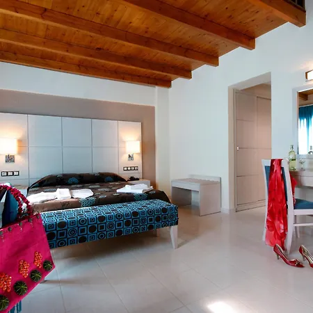 Theros Apart Otel 3*