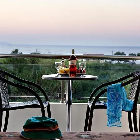 Apart Otel Theros